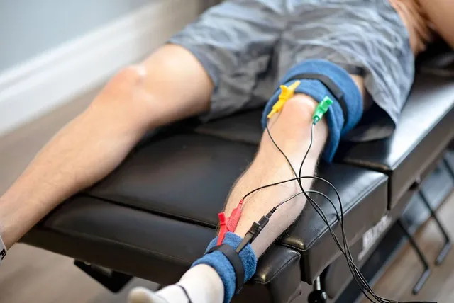 fsm-stock-image-2-knee